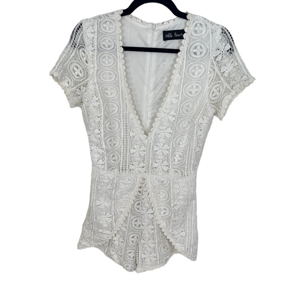 Lost in Lunar - Wilde Heart Laced Up Romper in White - Women’s Size Small - Picture 2 of 6